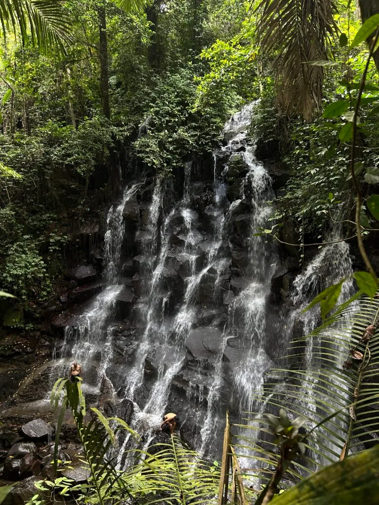 Kanto Lampo Waterfall